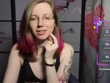Entertain your itch for girls livestreamers with our collection of stunning models, skilled in the art of temptation and delight.