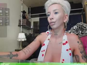 Entertain your itch for girls livestreamers with our collection of stunning models, skilled in the art of temptation and delight.