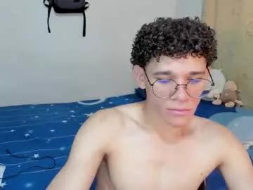 tom_blue10 from Chaturbate is Freechat