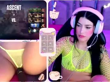 Entertain your itch for girls livestreamers with our collection of stunning models, skilled in the art of temptation and delight.