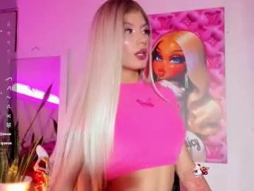 Entertain your itch for girls livestreamers with our collection of stunning models, skilled in the art of temptation and delight.