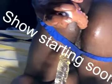 Yungbbcbro webcams show profile image 