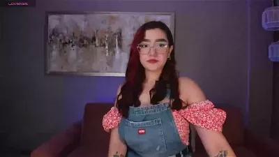 violettcastel from Cherry is Freechat