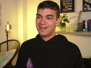 aalan_jamess from Flirt4Free is Freechat
