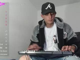 aandrew_cooper from Flirt4Free is Freechat