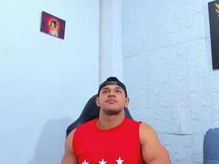 aaron_velour from Flirt4Free is Freechat