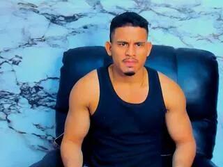 alan_newton from Flirt4Free is Freechat