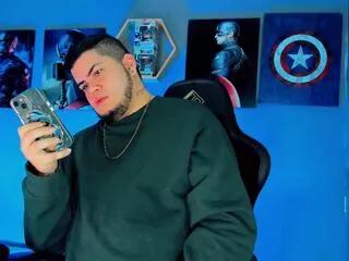 allan_westt from Flirt4Free is Freechat