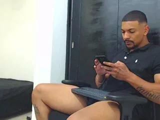 andrei_hunter from Flirt4Free is Freechat