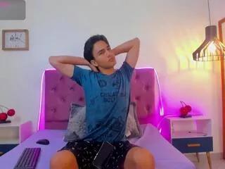 attlas_moon from Flirt4Free is Freechat