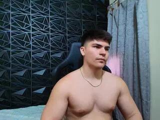 camiilo_lopez from Flirt4Free is Freechat