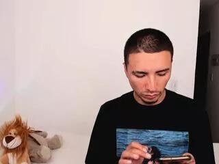camilo_brayan from Flirt4Free is Freechat