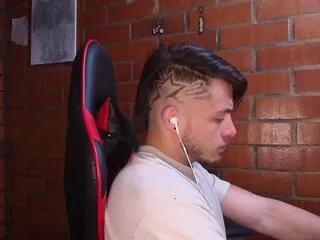 davis_brave from Flirt4Free is Freechat