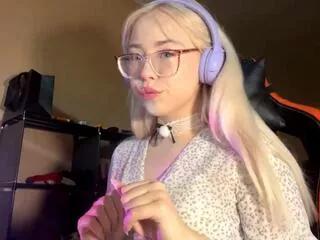 eilene_petrina from Flirt4Free is Freechat