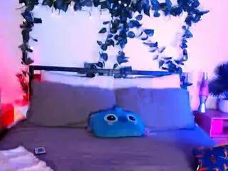 ella_summer from Flirt4Free is Freechat
