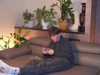 elwine_hickey from Flirt4Free is Freechat