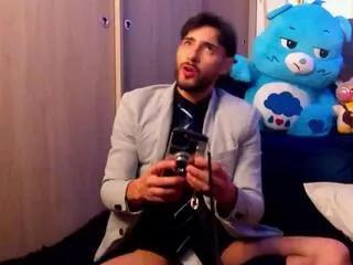 enzo_alan from Flirt4Free is Freechat