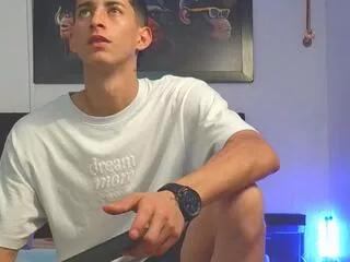 jakee_thomson from Flirt4Free is Freechat