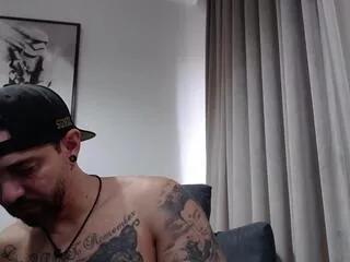 joey_james from Flirt4Free is Freechat