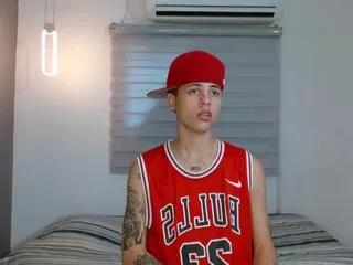 julian_stonee from Flirt4Free is Freechat