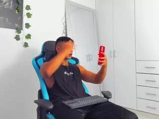 kevin_bray from Flirt4Free is Freechat