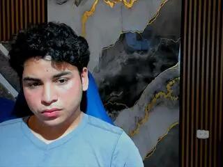lord_mackhenzy from Flirt4Free is Freechat