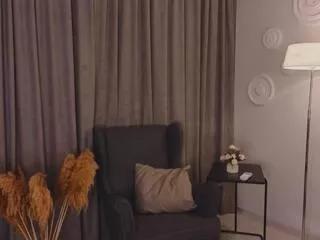 lorenza_tosi from Flirt4Free is Freechat