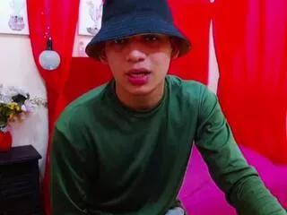 luccas_snow from Flirt4Free is Freechat