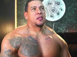 massimo_walton from Flirt4Free is Freechat