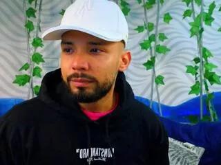 michaell_ferro from Flirt4Free is Freechat