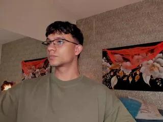 mike_wellss from Flirt4Free is Freechat