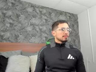 nick_moss from Flirt4Free is Freechat