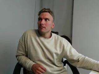 nick_nacke from Flirt4Free is Freechat