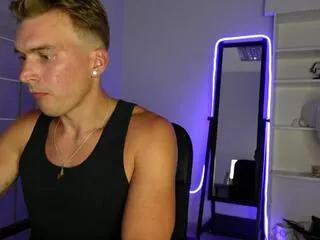 nick_nacke from Flirt4Free is Freechat