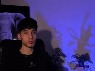 noah_brigth from Flirt4Free is Freechat