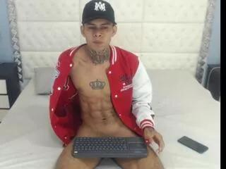 noham_williams from Flirt4Free is Freechat