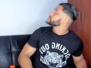 pier_simons from Flirt4Free is Freechat