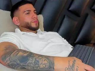 robert_croy from Flirt4Free is Freechat