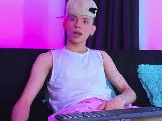 rogers_fleter from Flirt4Free is Freechat