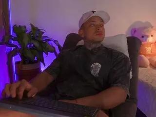 stiven_collins from Flirt4Free is Freechat