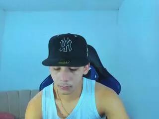 stivens_aron from Flirt4Free is Freechat