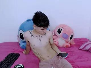 tobias_ken from Flirt4Free is Freechat