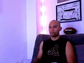 tyler_brownn from Flirt4Free is Freechat
