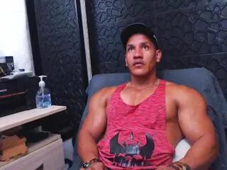 viktor_herrera from Flirt4Free is Freechat