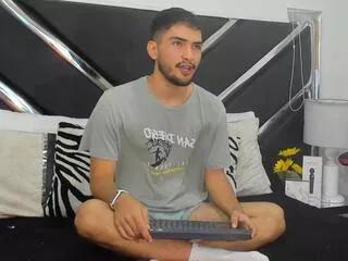 yoggi_aron from Flirt4Free is Freechat