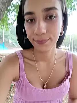 -juicy_ from StripChat is Freechat