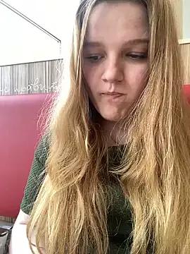 -MimmiLissa- from StripChat is Freechat