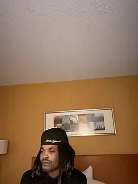 2HandsLong from StripChat is Freechat