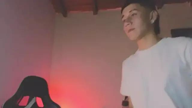 777_camilo from StripChat is Freechat