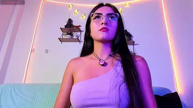 77Neferkitty77 from StripChat is Freechat